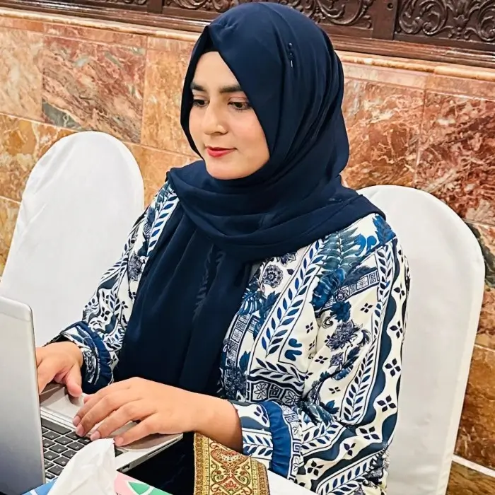 Mehwish-Sahbbir-british-certified-Students-visa-career-consultant-near-you-students-club-faisalaba