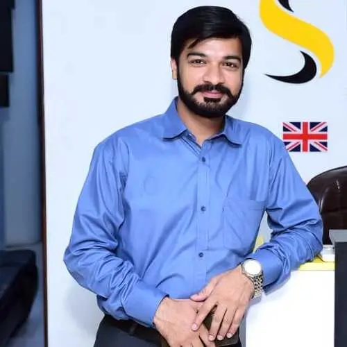 Sahab-Ali-british-certified-Senior-Study-Abroad--career-consultant-near-you-students-club-faisalabad