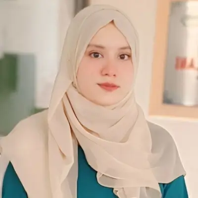 Sania-british-certified-Overseas-Education-career-consultant-students-club-faisalabad.webp