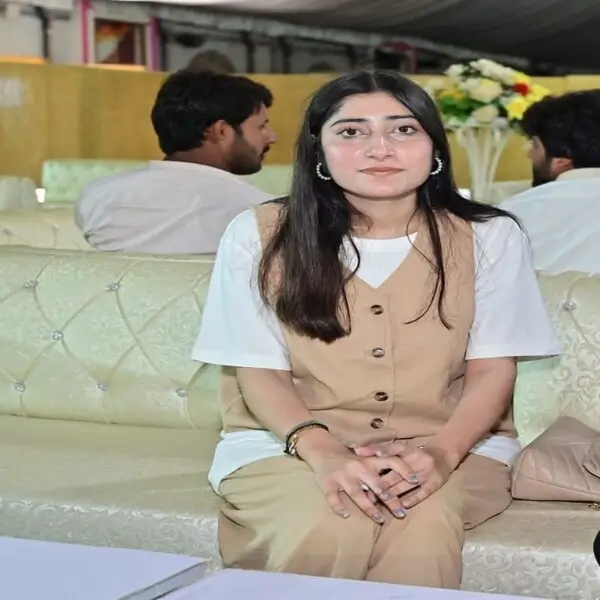 Students-Club-Rabia-Liaqat-Branch-Manager-Chiniot-British-Certified-Consultants