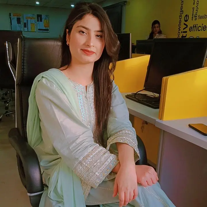 tanzeela-british-certified-study-abroad-career-consultant-students-club-faisalabad