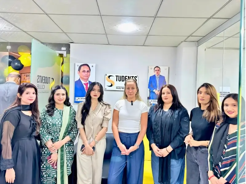 Students-Club-experts-study-abroad-consultants-with-arena-uk-bpp-unviersity-welcome-in-islamabad