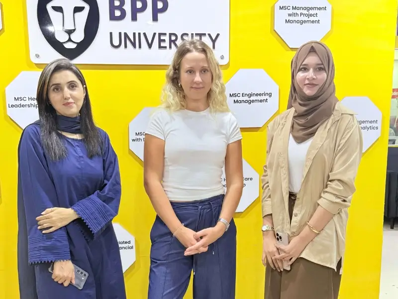 students-club-faisalabad-branch-manager-samina-saba-and-arena-sumaira-bpp-university-study-abroad-event