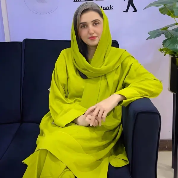 Students-Club-Study-Abroad-Specialist-branch-manager-samina-saba